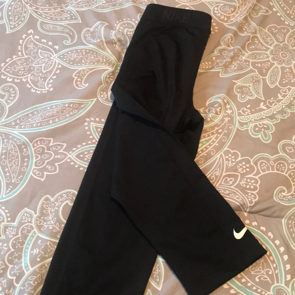 Nike capri leggings